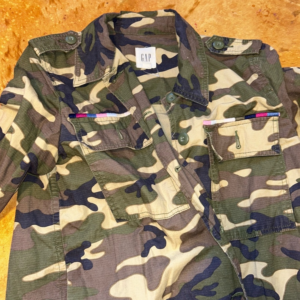Camo button down jacket - Picture 2 of 3
